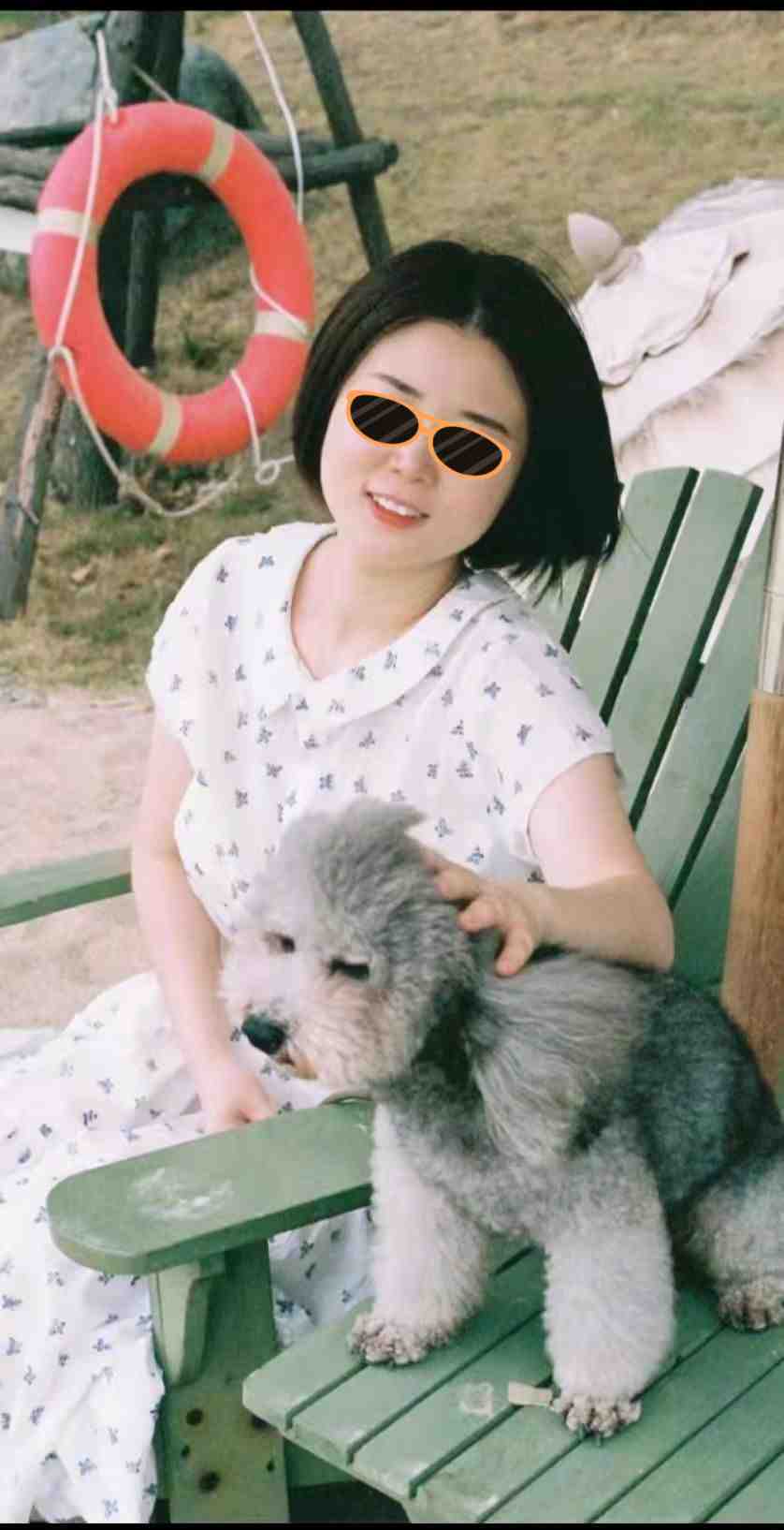 A3365，92年10月出生，身高163，中国人民大学毕业，未婚，品学兼优，综合素质好，公务员，系引进人才。父亲高级中学教师，母亲退休，家境好。觅最低学历本科，身高170以上，正直、有上进心、阳光男生为伴。公务员、部队军官、国企员工优先考虑。