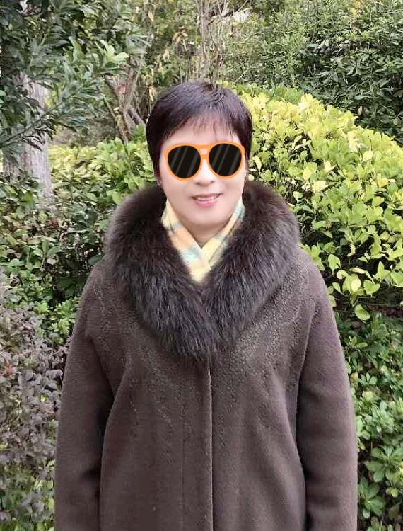 C3050●  61年生，身高168，大专，离异，税务公务员退休，长相气质好。一女成家另住。