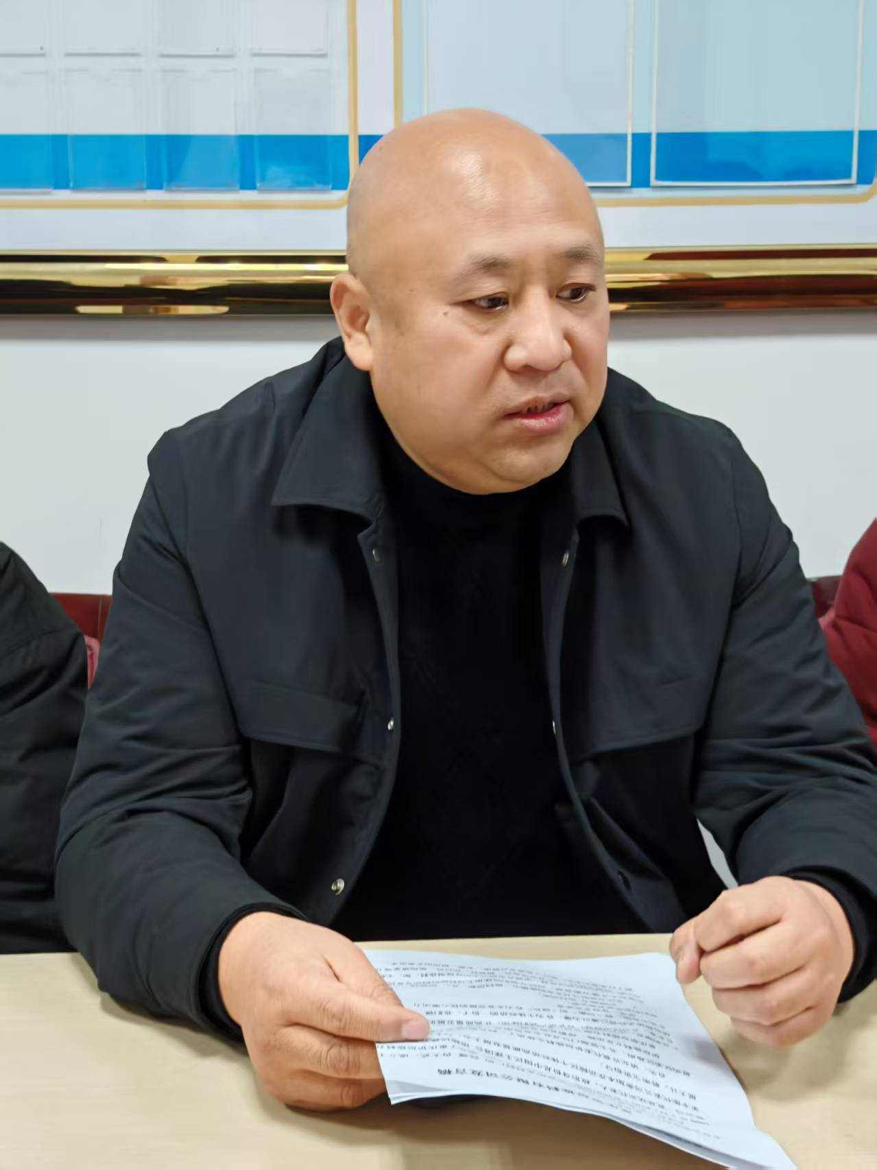 涪陵区微型企业协会副会长单位重庆伊辰涂料有限公司总经理冉大武参加党建引领共谋“名特优新涪州有礼进万家”活动