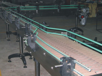 Flat top chain conveyor systems
