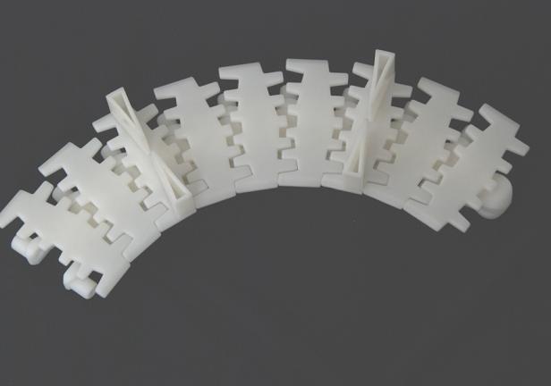 LF83 Cleated flexible conveyor chains 