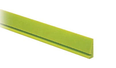 Straight running neck guide for PET bottles