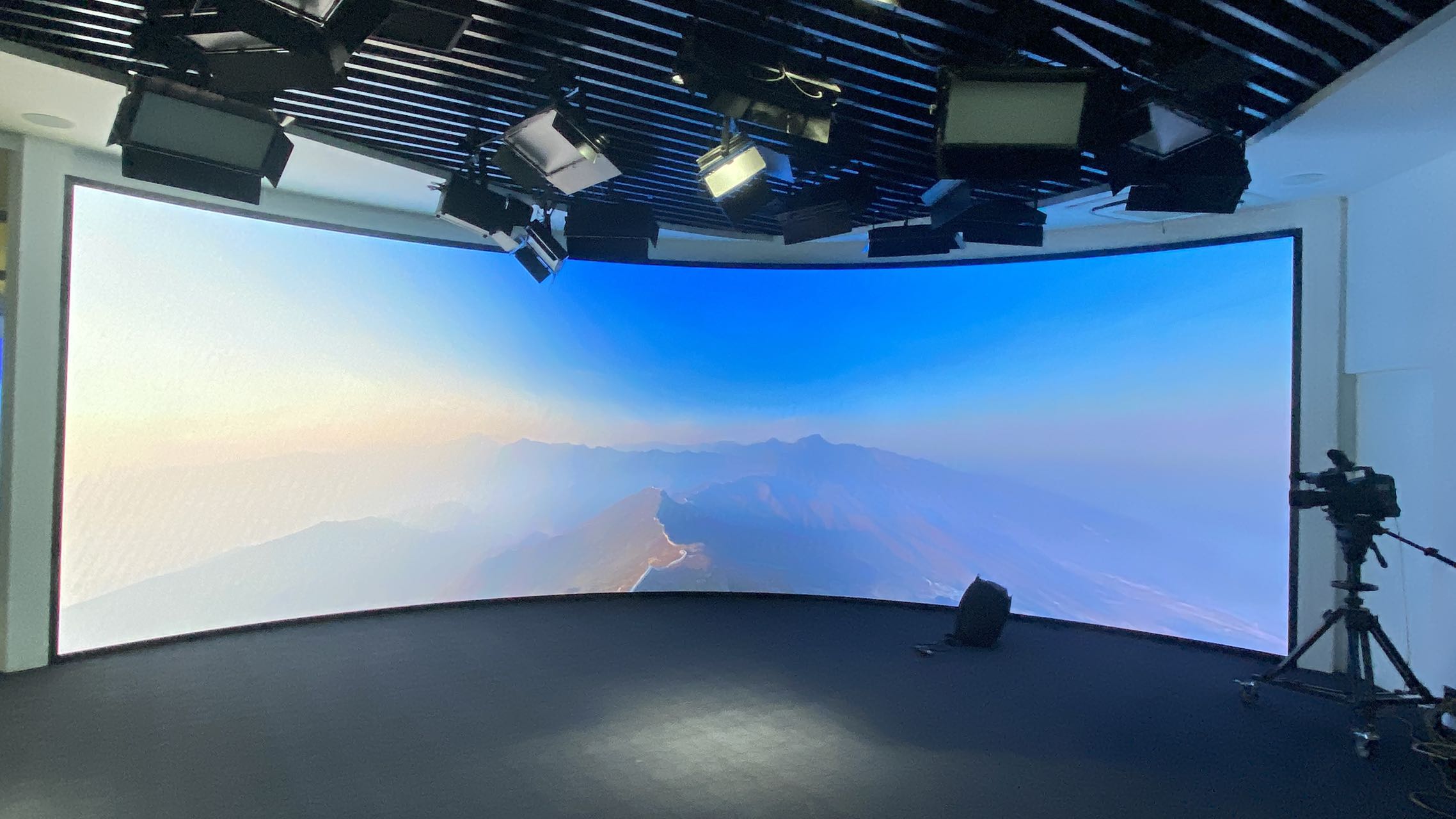 上海市徐汇区斜土路2567号东方网教育频道