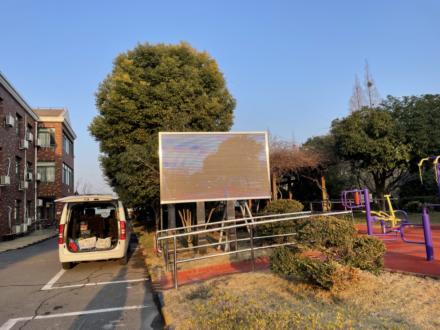 上海市宝山区沪太路5129弄10号顾村镇敬老院