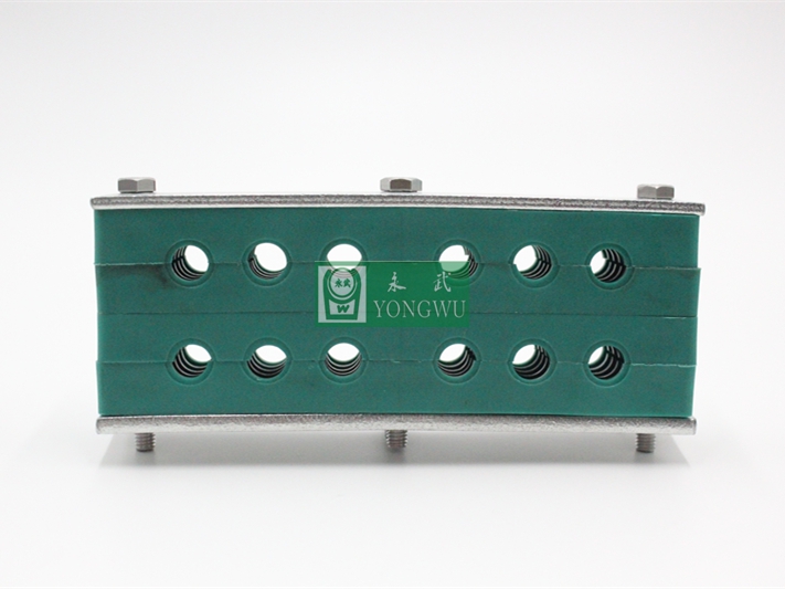 多螺栓多排管夹