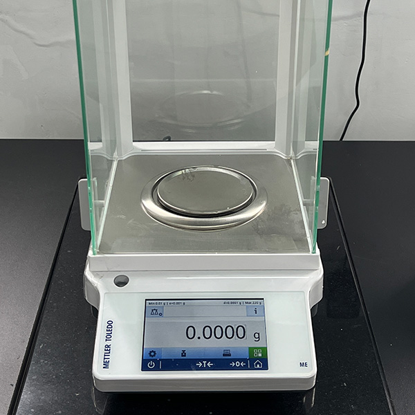 Mettler Analytical Balance