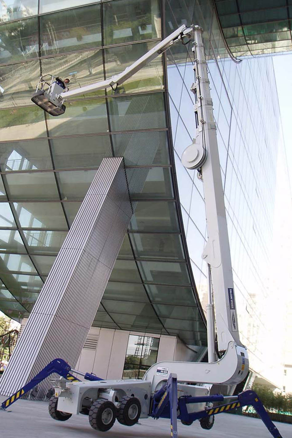 42米橡膠輪胎蜘蛛式升降機(jī)