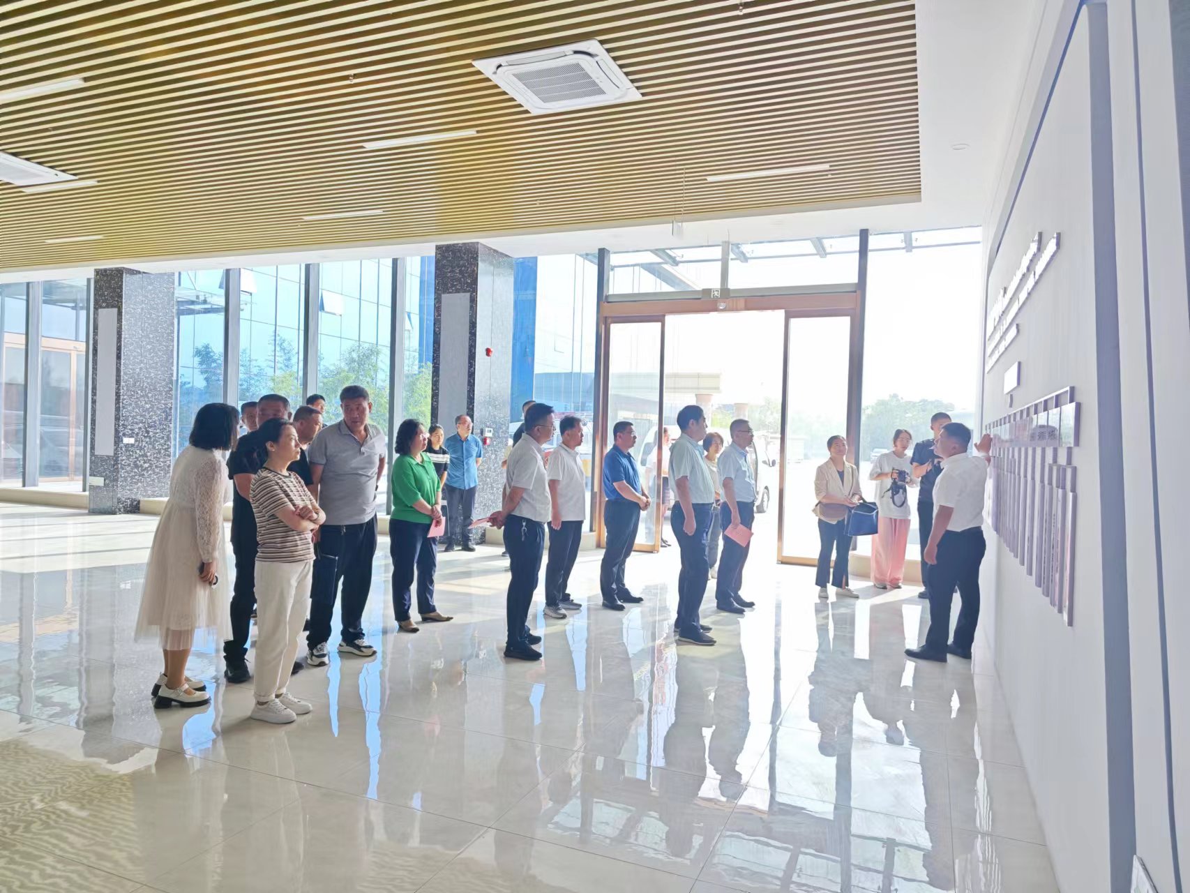 晋都会政协副主席程春明带队深入奇发28pc举行调研