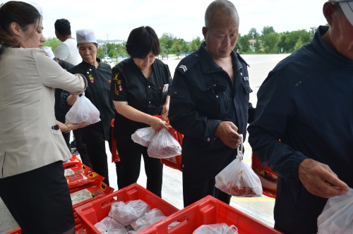 浓情粽意迎端午 || 奇发28pc为全体员工发放端午福利啦！