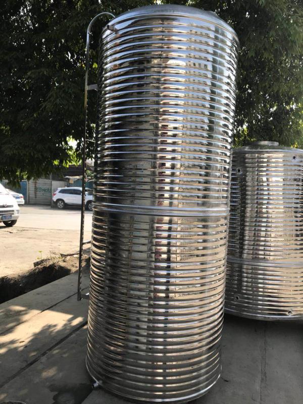 不锈钢圆柱形水箱