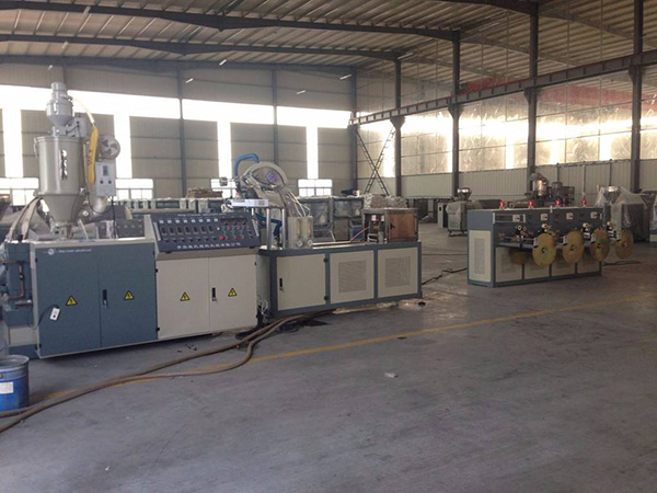 滴灌管帶試驗(yàn)臺(tái)