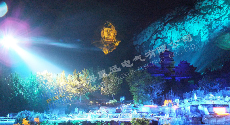 登封少林寺山体呈现大型佛像投影