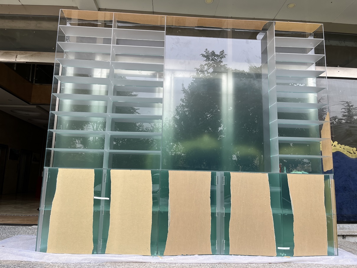 漸變綠磨砂面置物柜