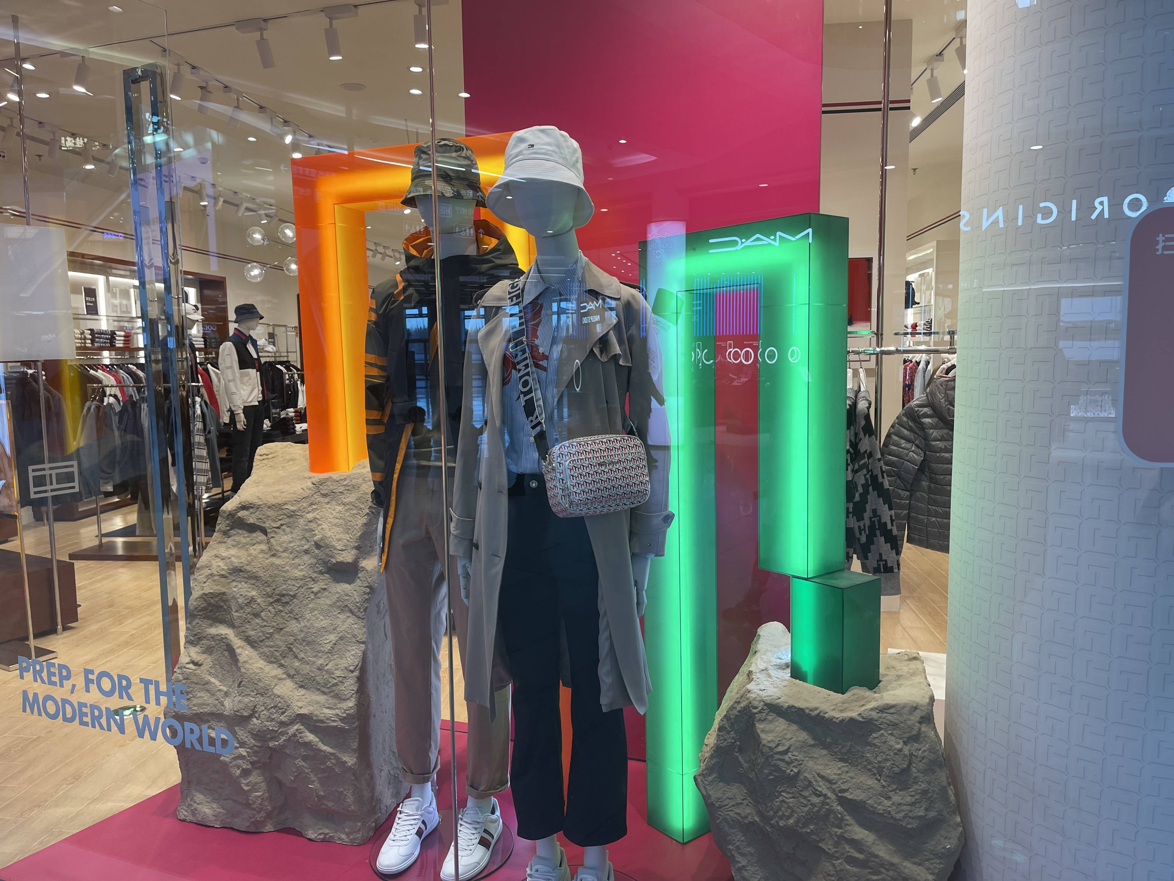 亞克力門店發(fā)光裝飾