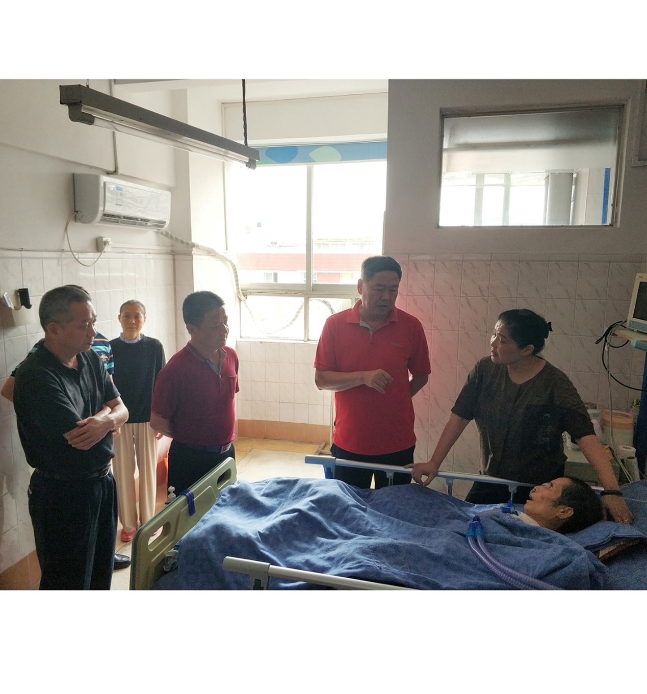 幸福工程组委会慰问计生困难家庭