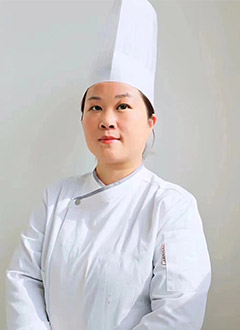 <div style="text-align:center;">
	李晓瑞-西点烘焙<br />
西式面点师一级技师
</div>