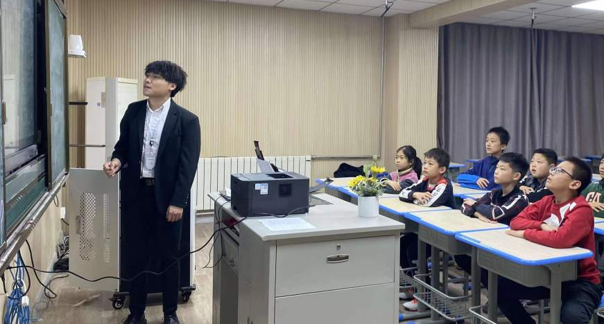 公园巷小学教育集团增强教师团队内生动力