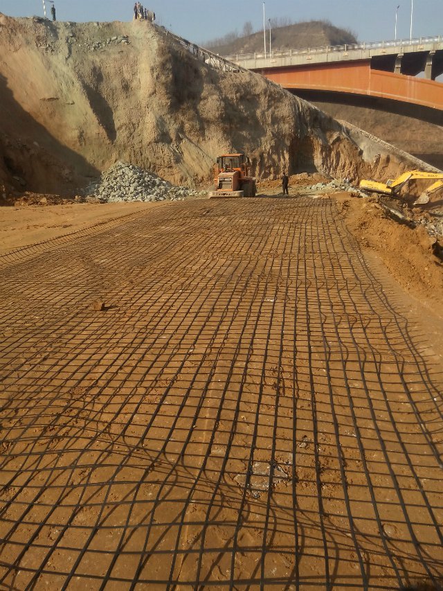 钢塑格栅施工现场