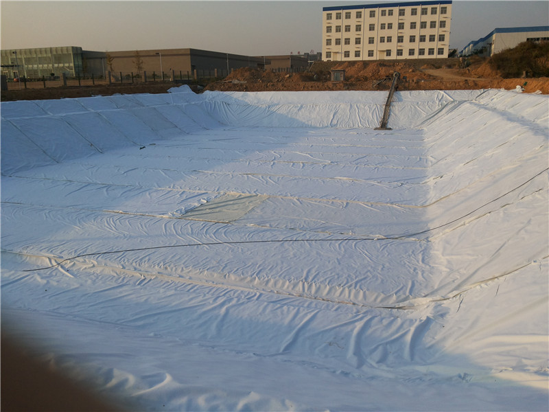 土工布施工现场