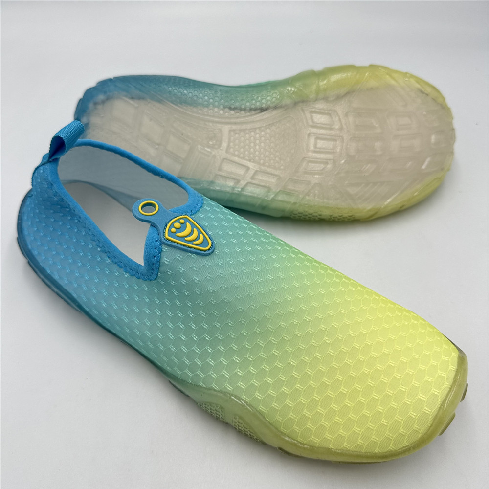 Beach shoes