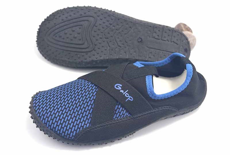 Beach shoes