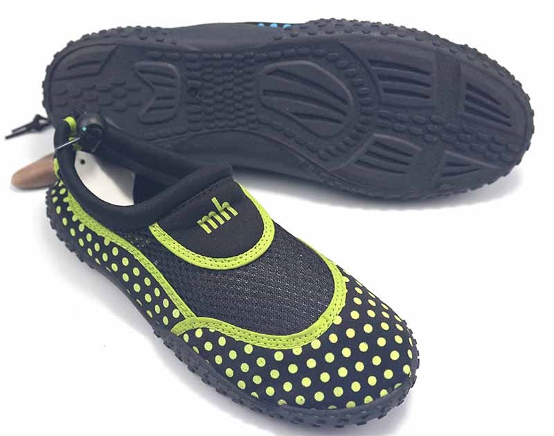 Beach shoes