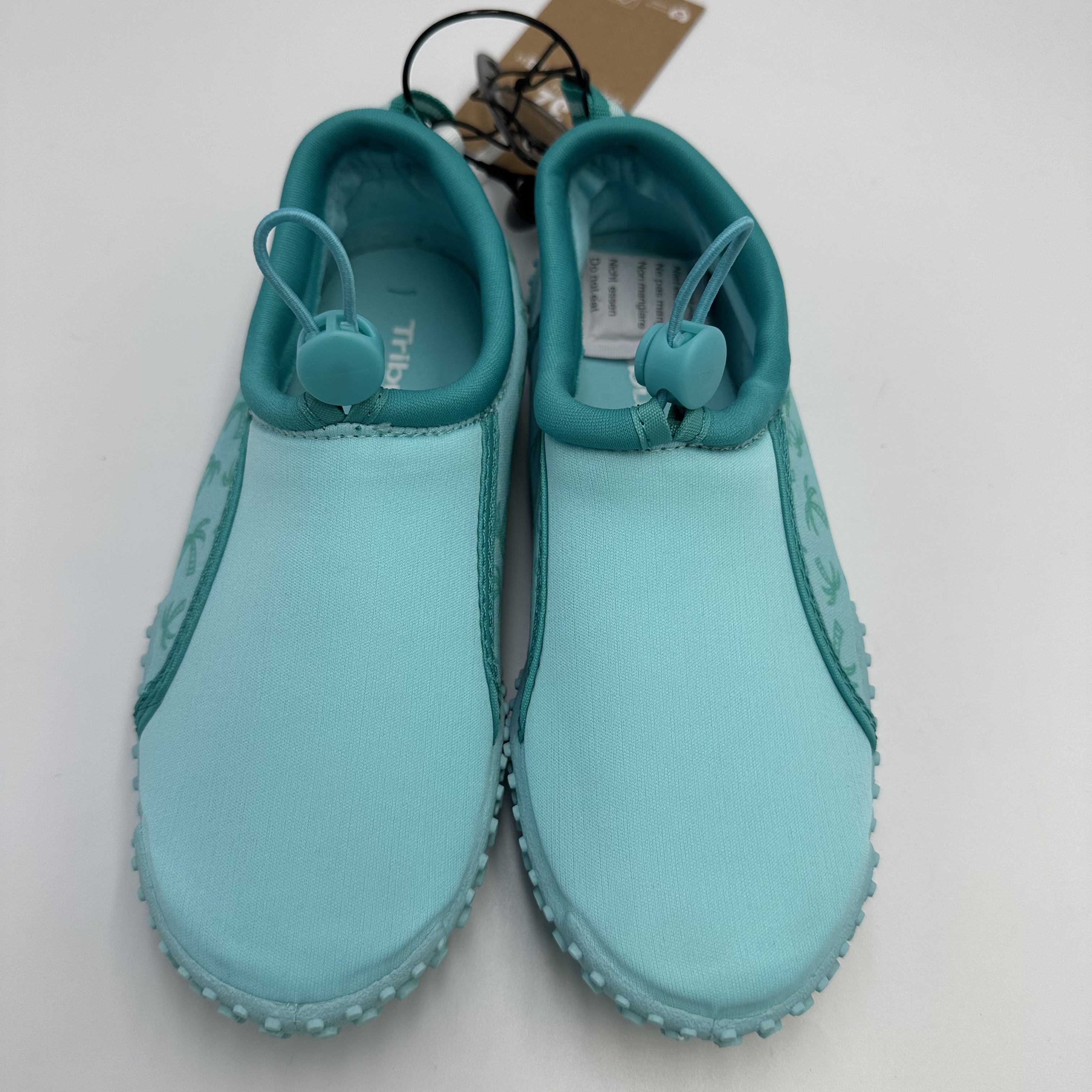 Beach shoes