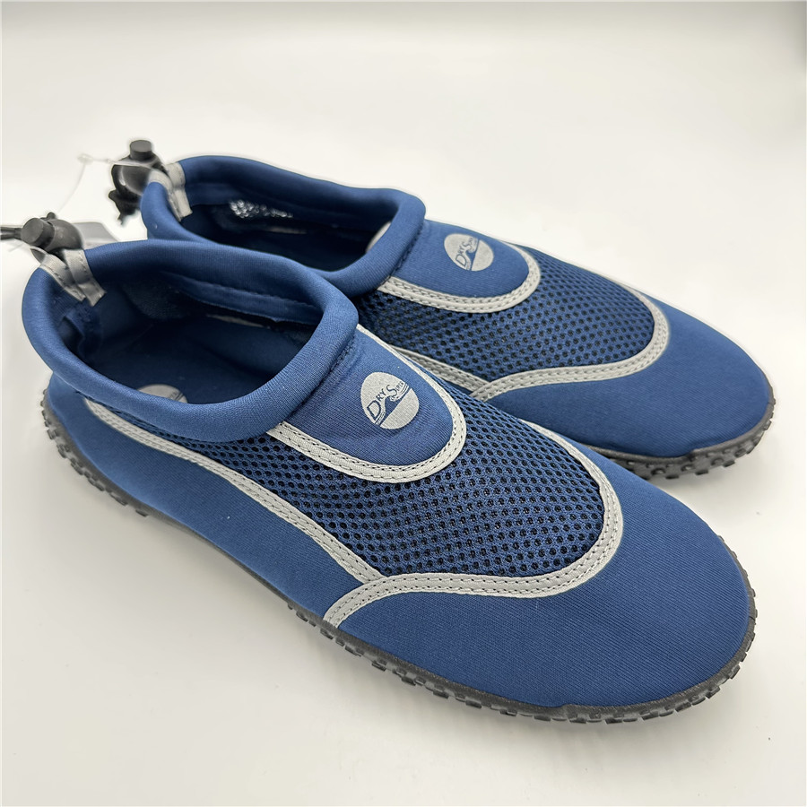 Beach shoes