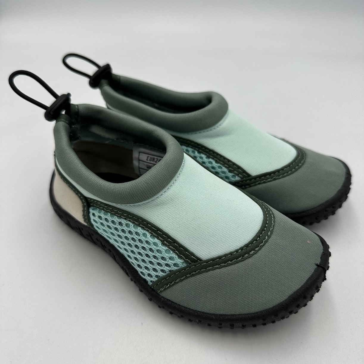 Aqua shoes