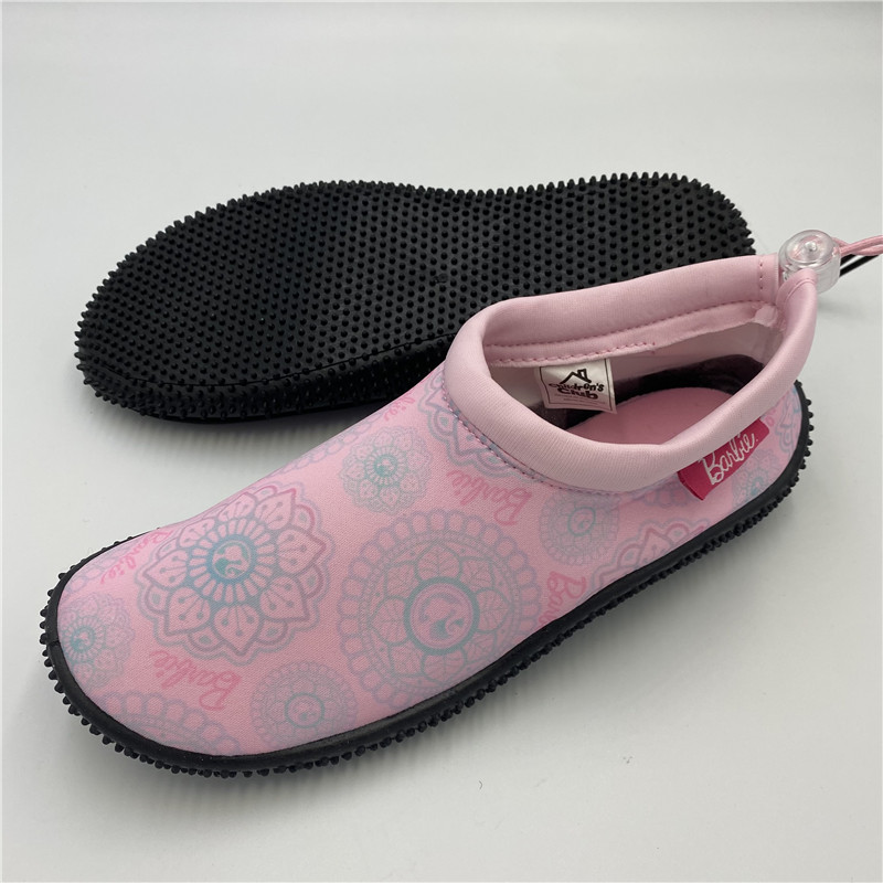Beach shoes