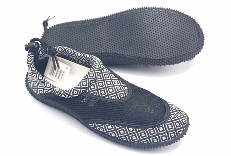 Beach shoes