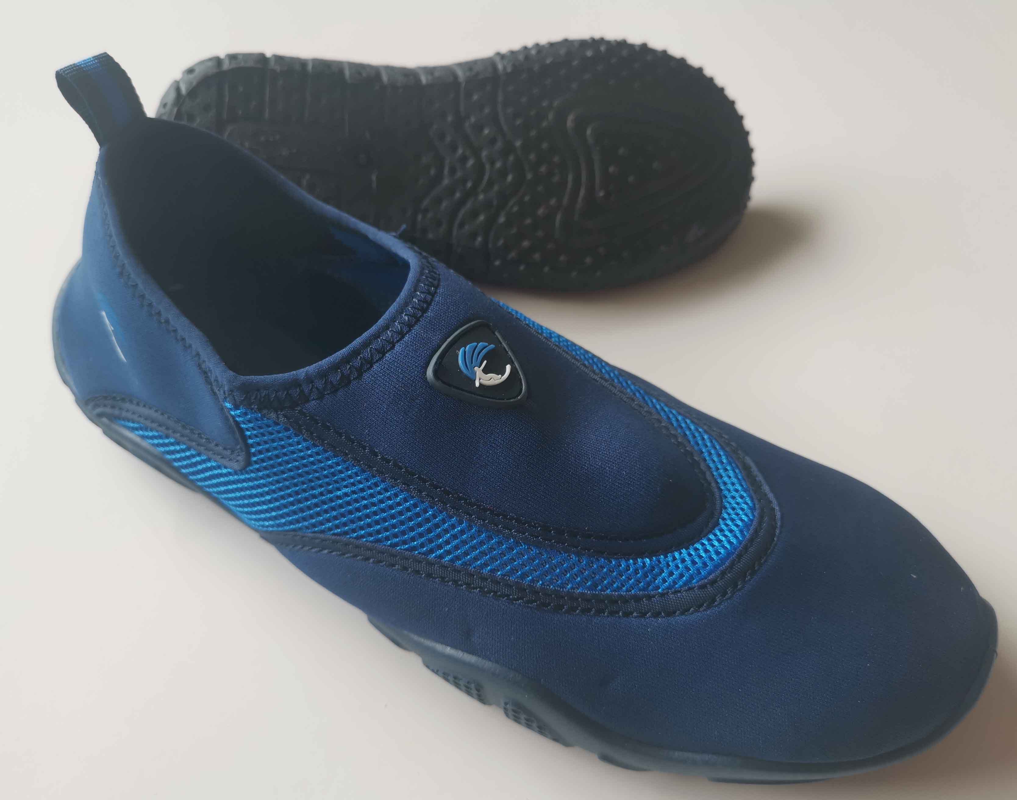 Aqua shoes