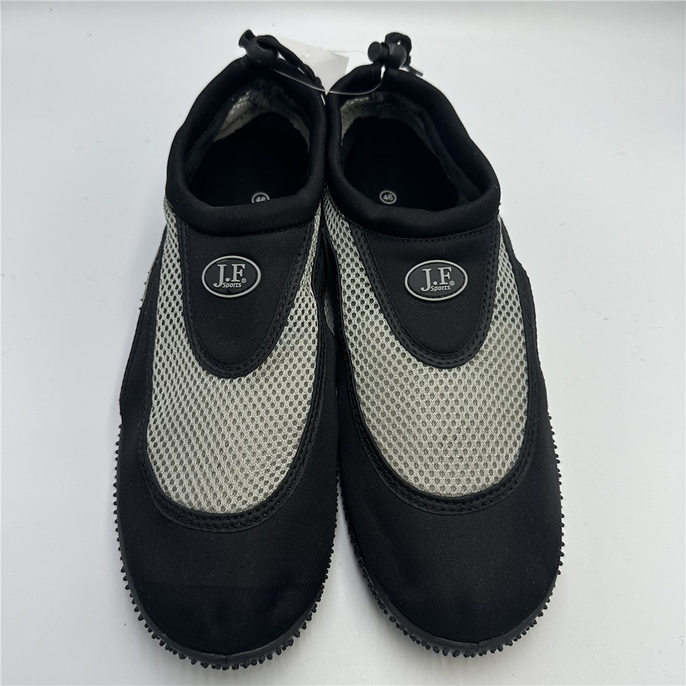 Beach shoes