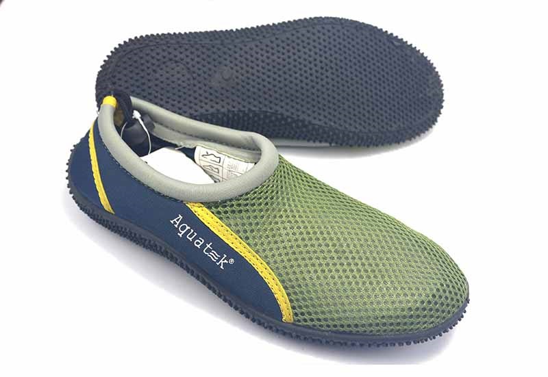 Beach shoes