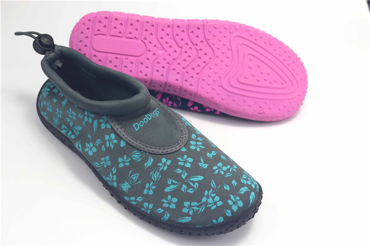 Beach shoes