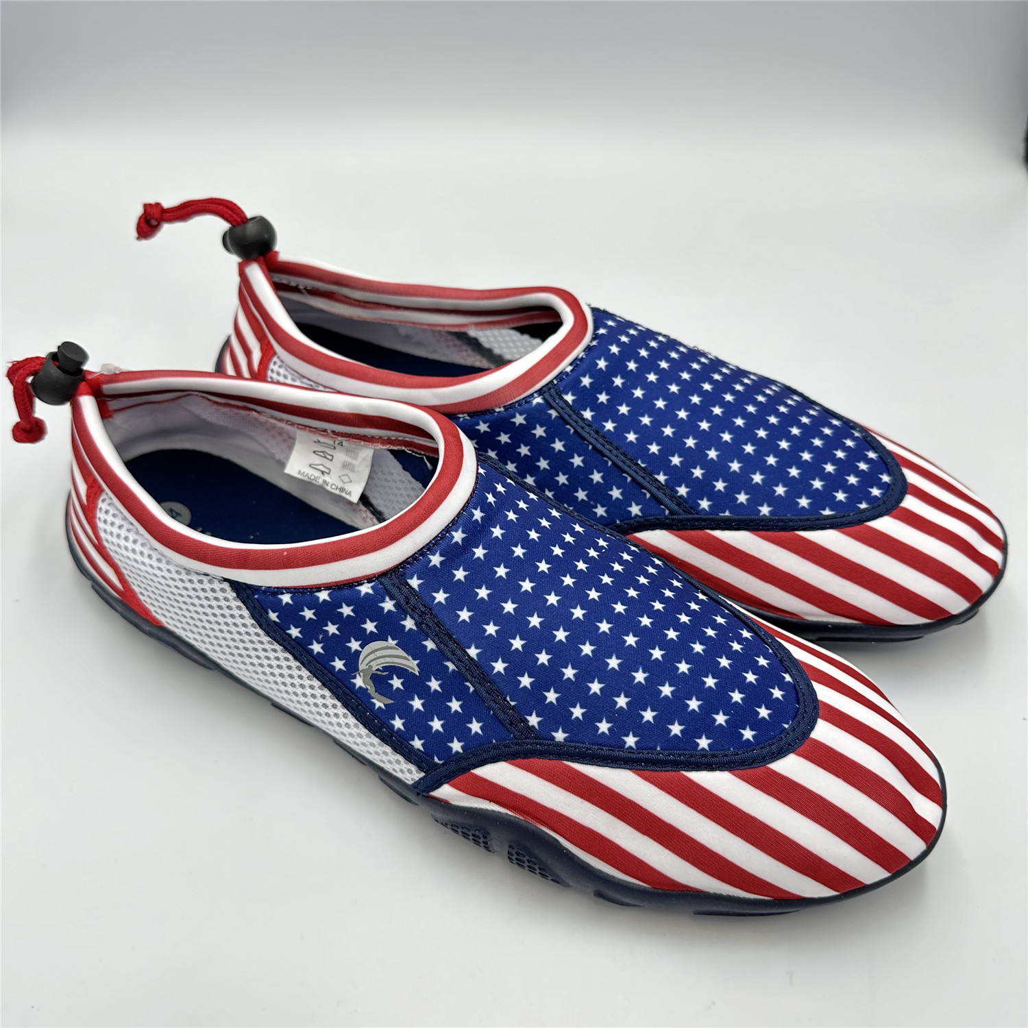 men aqua shoes