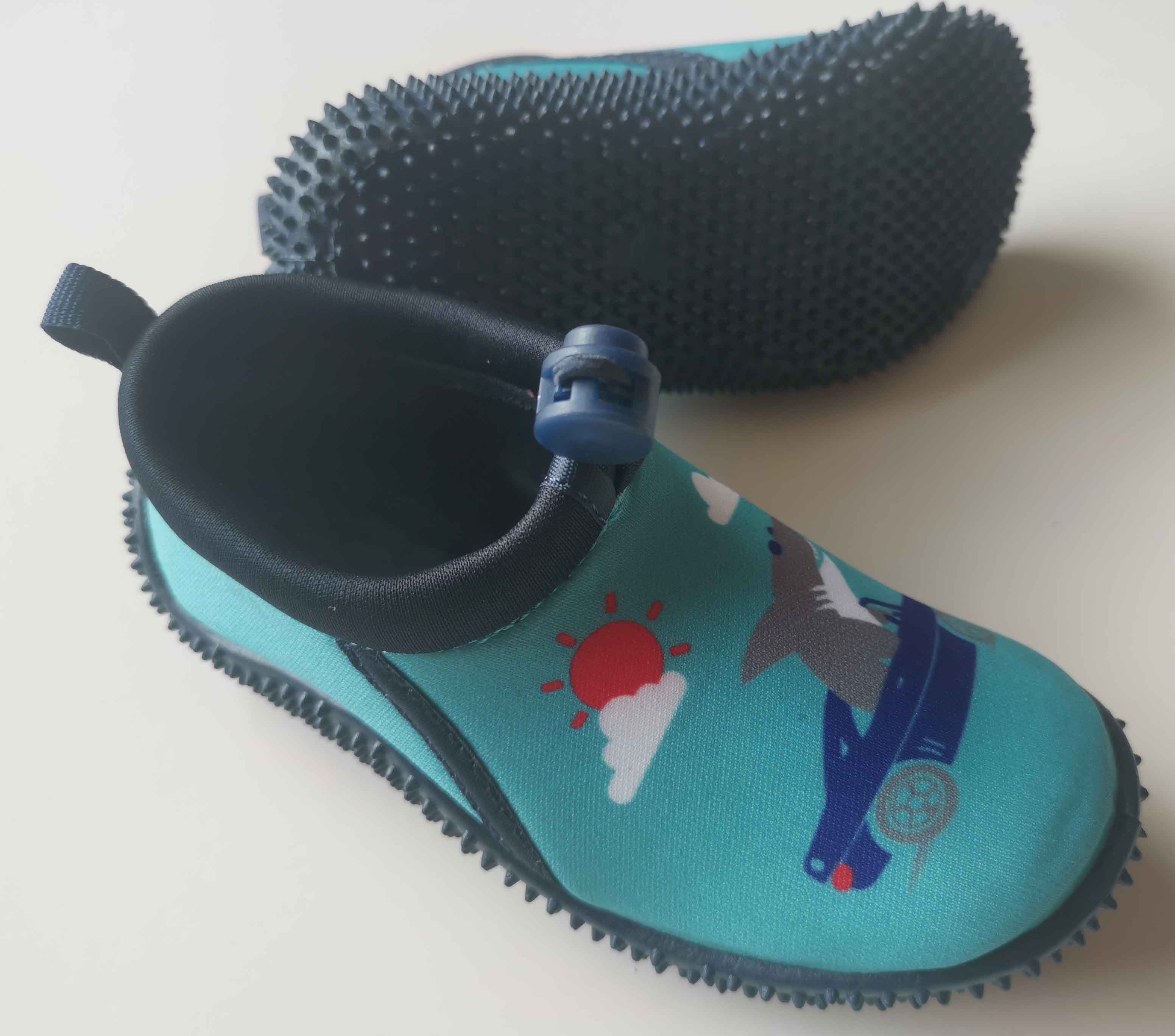 Aqua shoes