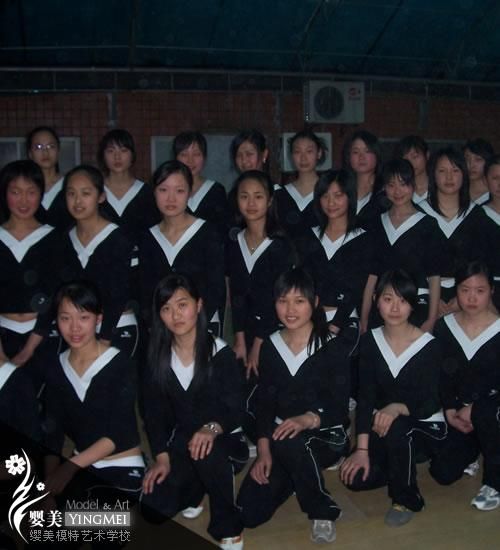 乖巧的女生学员