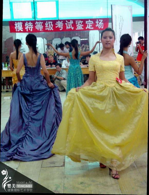 2007模特初级考试现场
