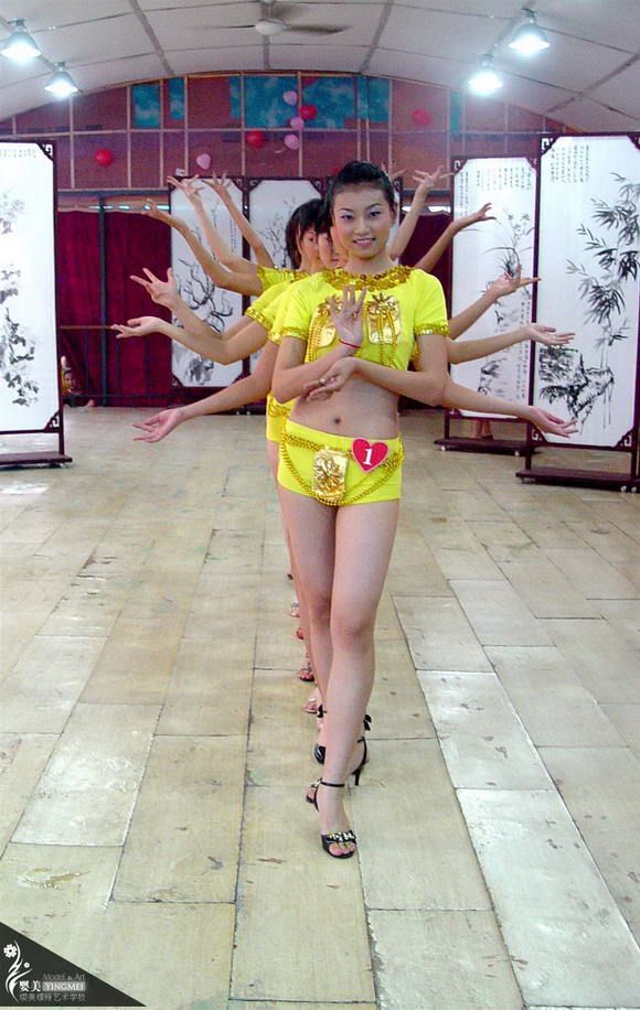 2007模特初级考试现场
