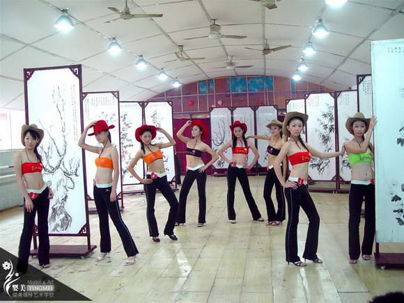 2007模特初级考试现场