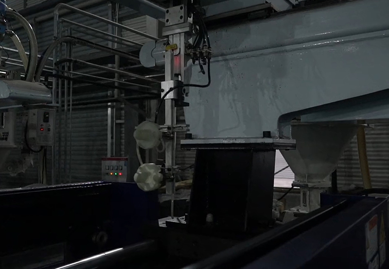 Short video of Benke automatic machinery work