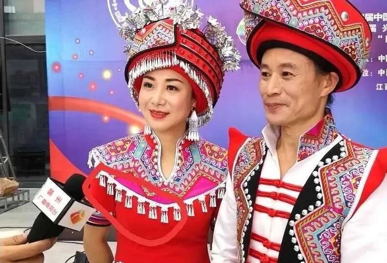 湖北长阳：詹兴军倾情打造“舞衣坊”，土家民族服饰品牌放光芒