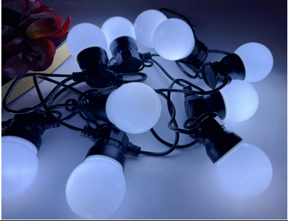 3.65米12头平挂G50乳白灯罩+360度六彩