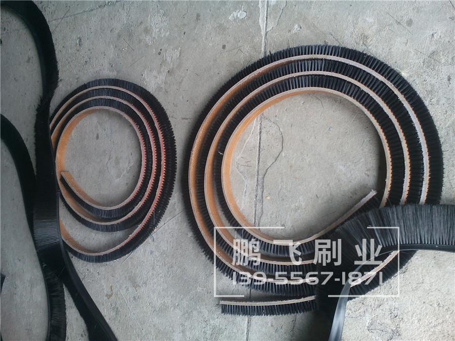 皮带毛刷
