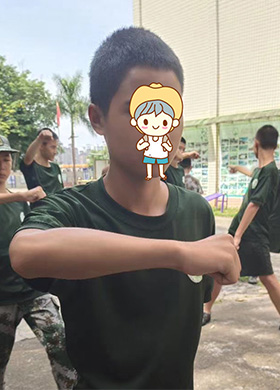 小彤
