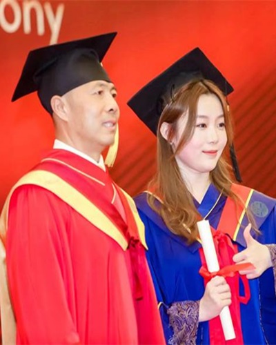 专属学位服及配饰设计服务