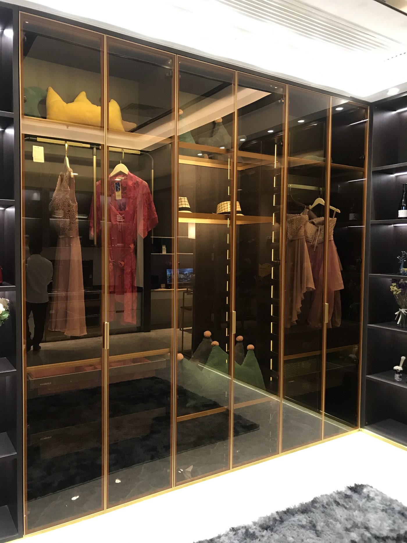 创万嘉极简衣柜