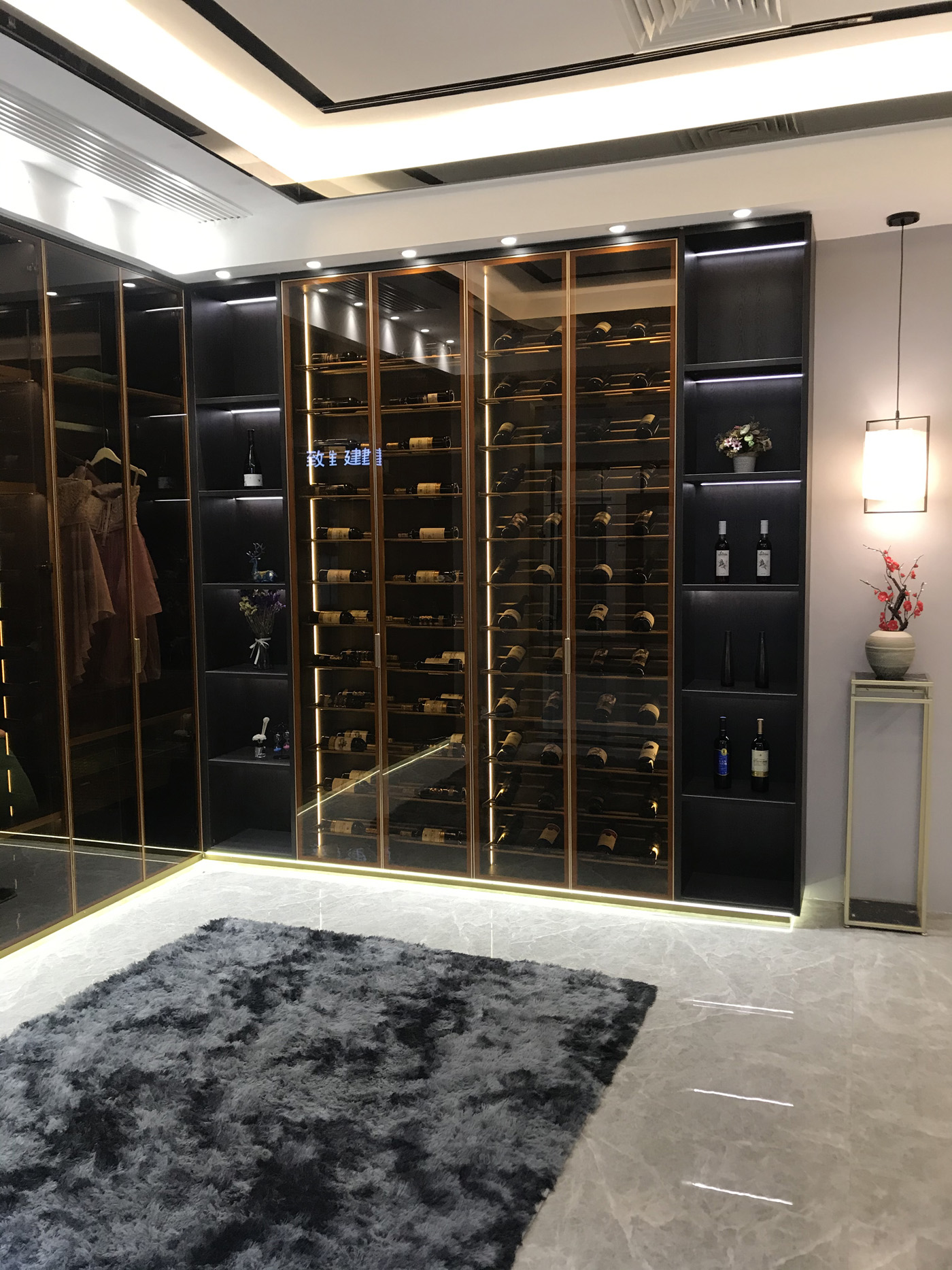 创万嘉极简酒柜