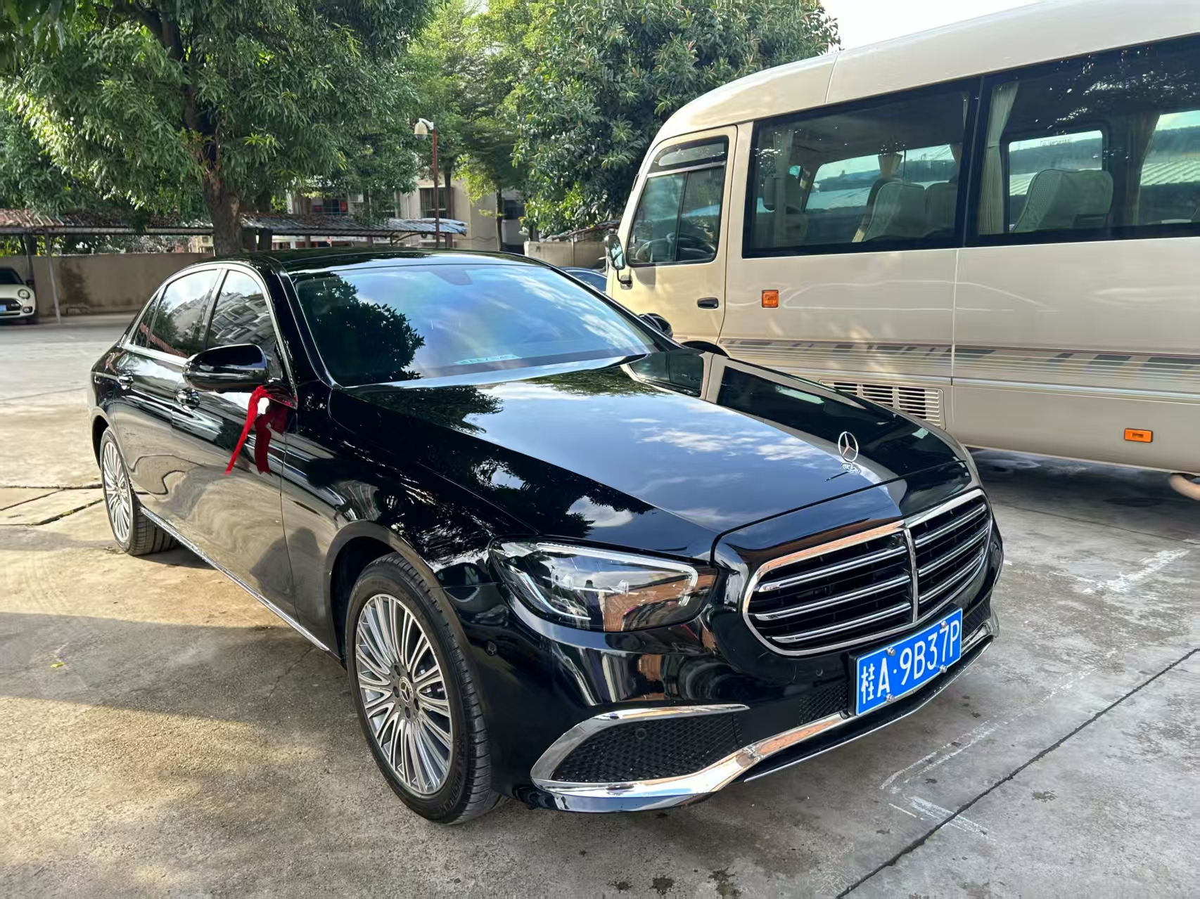 奔驰E300